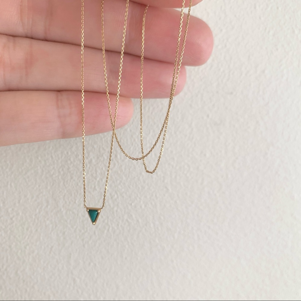 Mociun triangle necklace